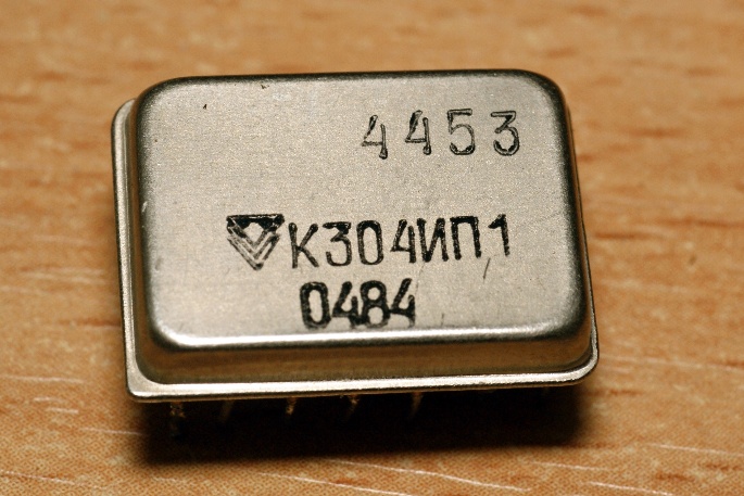 микросхема К304ИП1