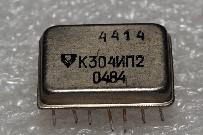 микросхема К304ИП2