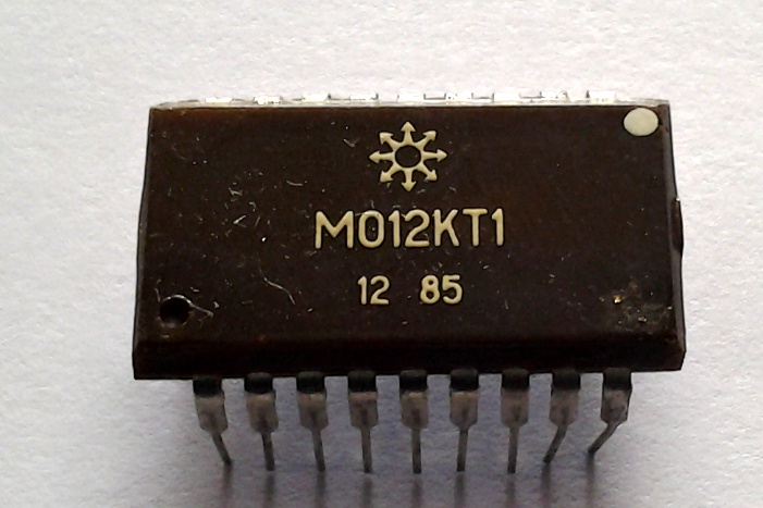 микросхема М012КТ1