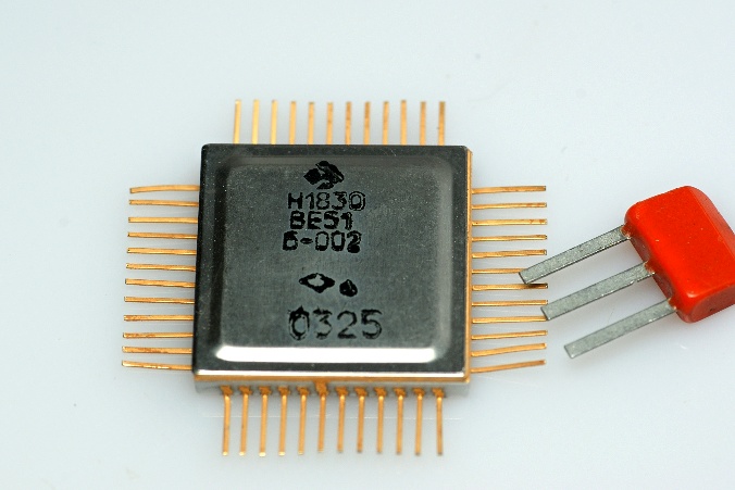 микросхема Н1830ВЕ51