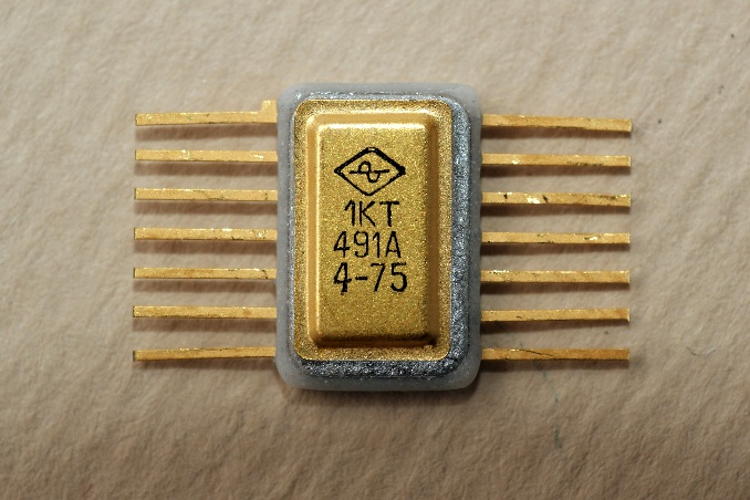 микросхема 1КТ491А