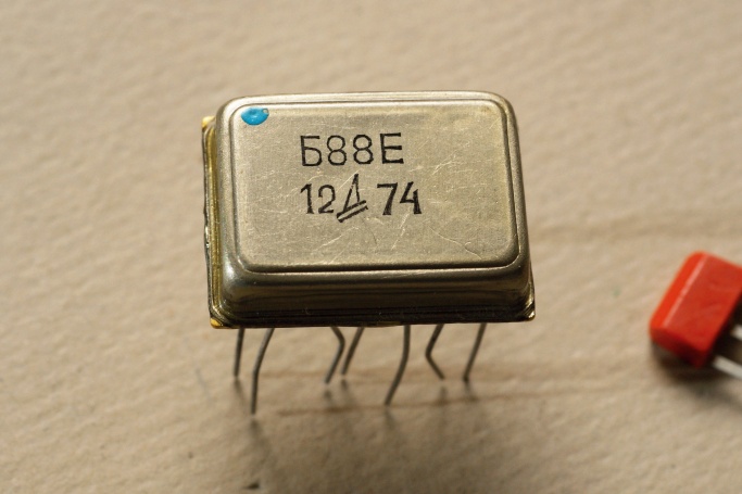 микросхема Б88Е
