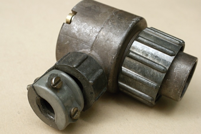 ������ ��3.642.054