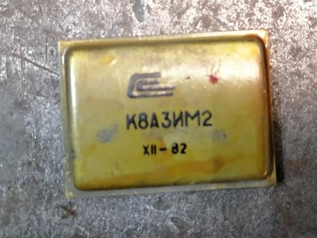  832