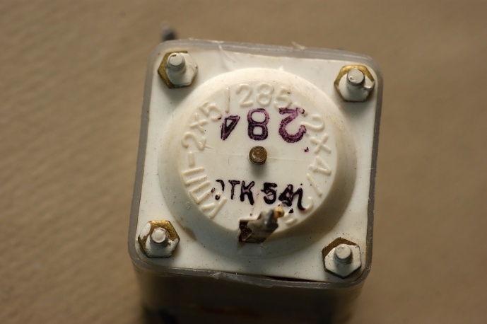конденсатор КПП-2х5/285-2х4/25