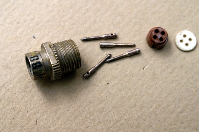 ������ ��4-4�-1