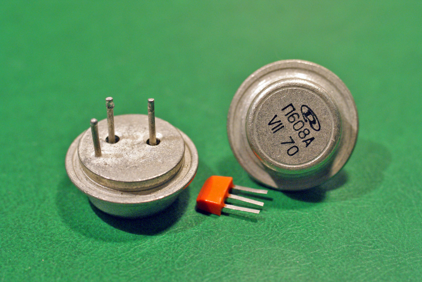 транзистор П608А