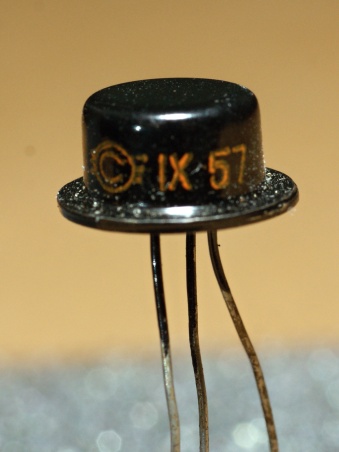 транзистор П6В