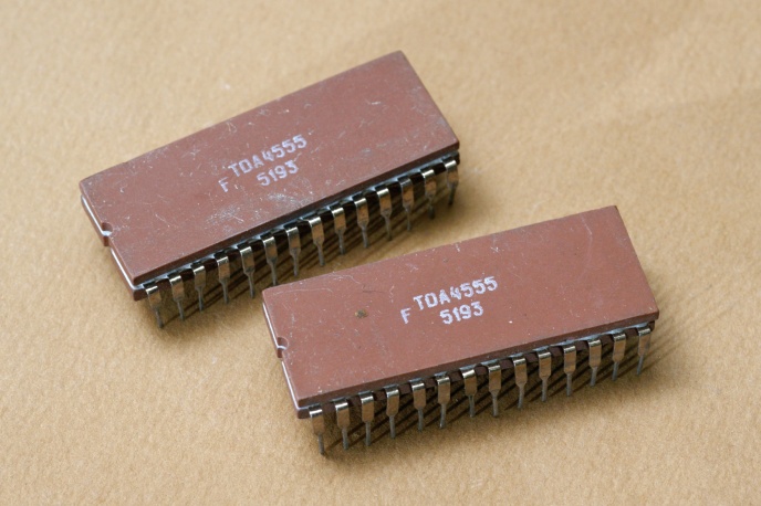  TDA4555